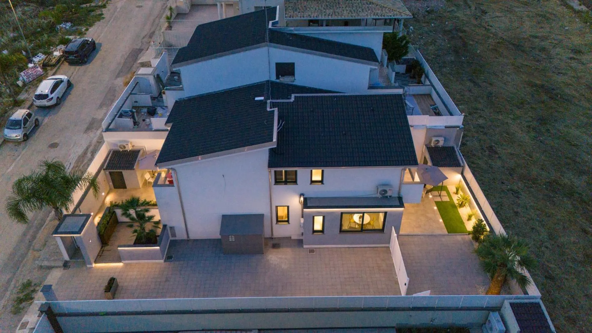 Vile Home - Intera Villa Favara 0*,  Italy
