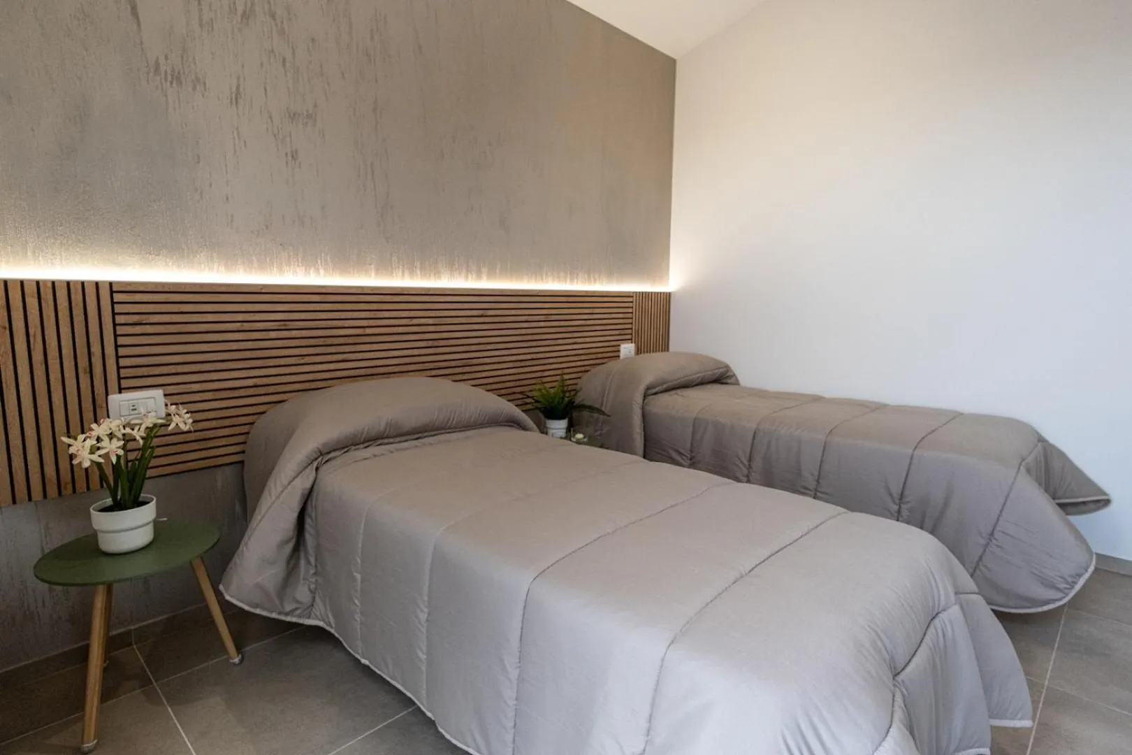 Vile Home - Intera Villa Favara Italy
